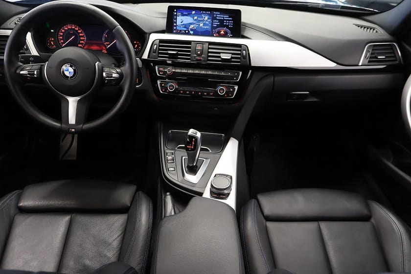 Bild 5 av BMW 320d xDrive Touring M-Sport Skinn V-Hjul Navi M-Värm NYSERV