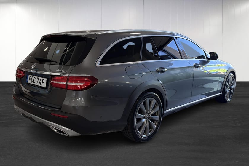 Bild 4 av Mercedes-Benz E 220 d 4MATIC All-Terrain All Terrain BURMESTER / MULTIBEAM  / DRAG