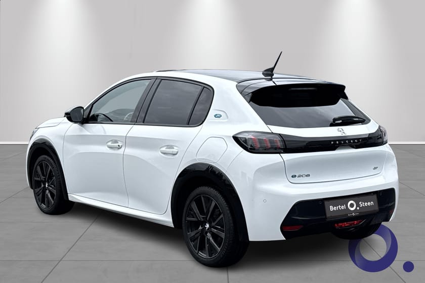 Bilde 3 av Peugeot e-208 GT, Delskinn, Navi, Keyless, Ad. cruise, LED