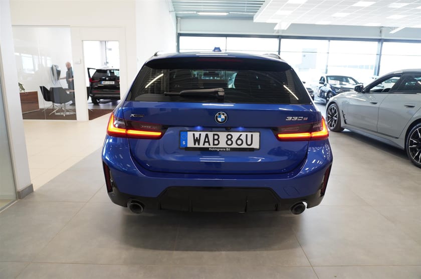 Bild 5 av BMW 330e xDrive Touring LCI M-Sport Navi Keyless Backkamera Rattvärme