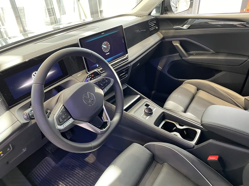 Bild 4 av Volkswagen Tiguan eHybrid Laddhybrid Life Drag Matrix Skinn