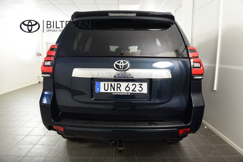 Bild 4 av Toyota Land Cruiser 150 2,8 4WD Invincible 7-sits Offroad Visibility Drag