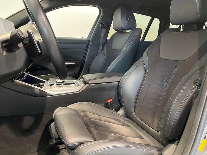 Bild 5 av BMW 330e xDrive Touring 4,95% ränta M-Sport Drag Rattvärme