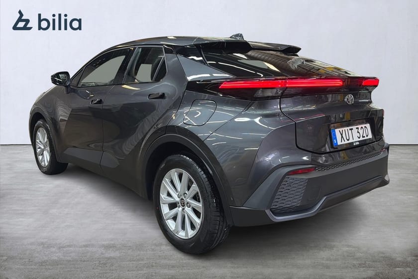 Bild 2 av Toyota C-HR PHEV 2,0 Laddhybrid Active 64km Räckvidd