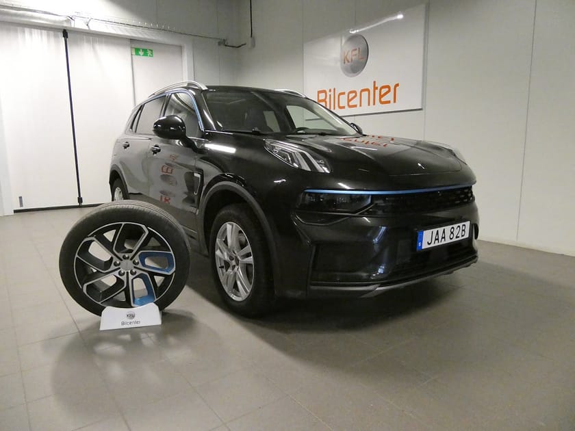 Bild 1 av Lynk & Co 01 PHEV *KFL 10 år 2,99%*Drag-Pano-Kamera-Navi-CarP-SoV