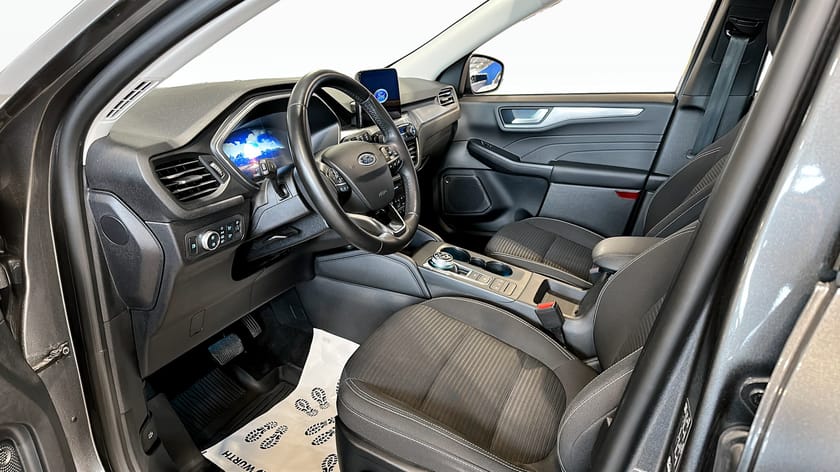 Bild 3 av Ford Kuga Plug-In Hybrid E-CVT, Titanium