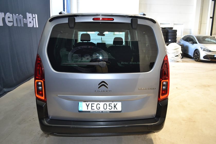 Bild 2 av Citroën Berlingo 7-Seater Long 7-sits 1.5 BlueHDi värmare 131hk SHINE AUTOMAT