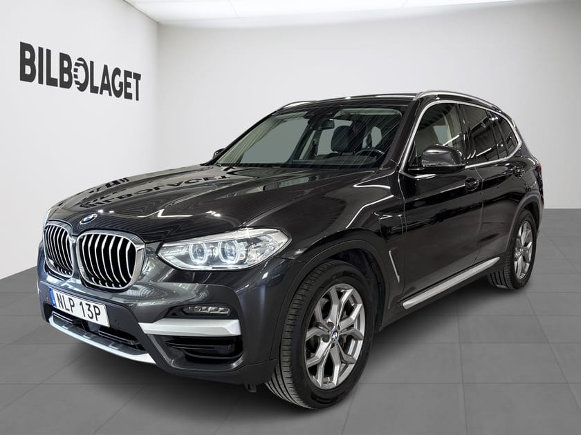 Bild 1 av BMW X3 xDrive30e Cockpit Drag Navi
