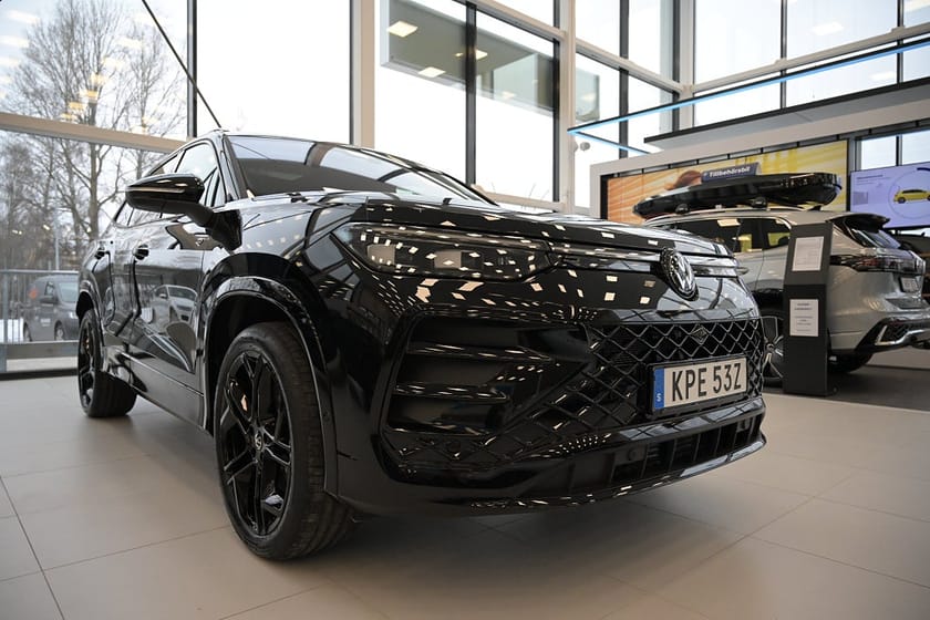 Bild 4 av Volkswagen Tayron 7-seater R-Line *Black Edition*- FULLUTRUSTAD