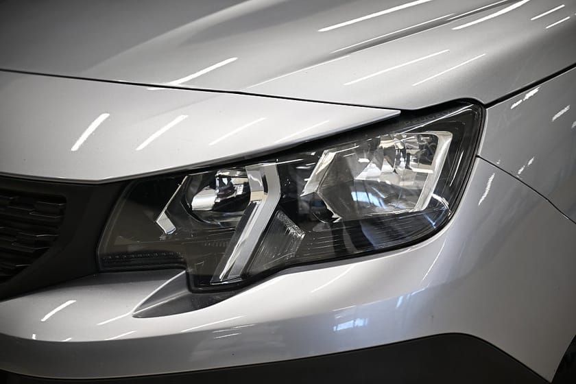 Bild 3 av Peugeot Partner Utökad Last 130HK L2|Automat|Drag|Värmare|PDC|EnÄgare|NyKamrem