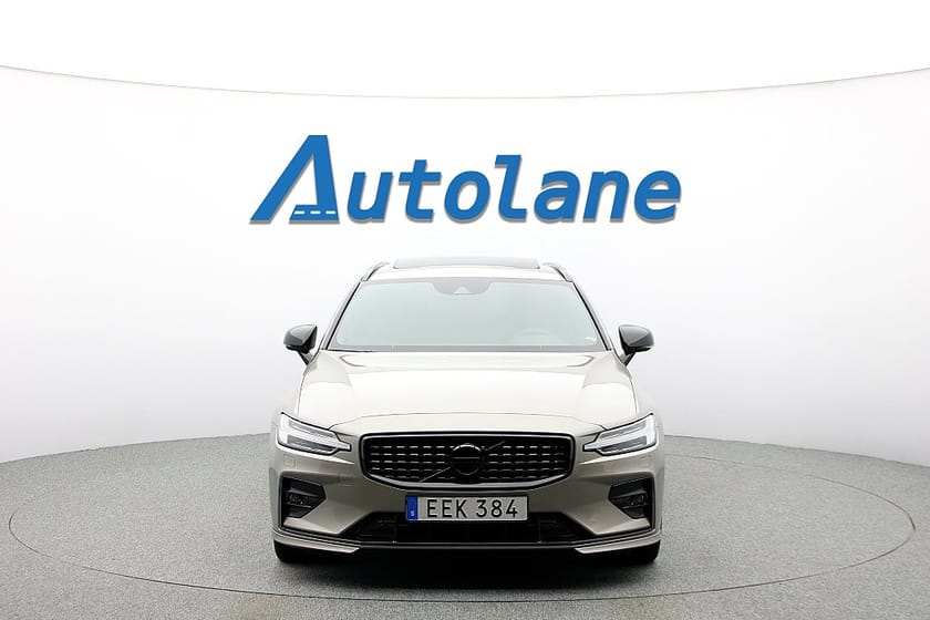 Bild 3 av Volvo V60 D4 R-Design H/K, Panorama, Dragkrok, Värmare 190hk