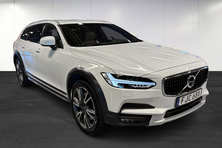 Bild 2 av Volvo V90 Cross Country D4 AWD Geartronic | Momentum | Drag | 360 | Helläder | HUD |