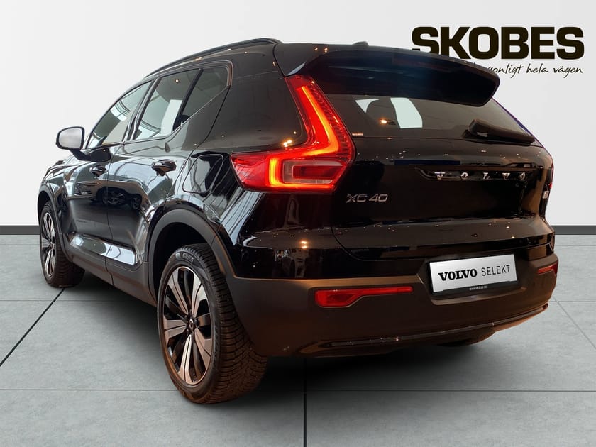 Bild 5 av Volvo XC40 Recharge Single Motor Core Edition Momsbil, Parkeringskamera, Parksensorer fram/bak