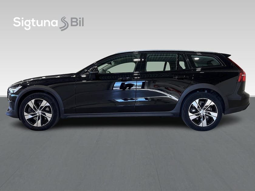 Bild 3 av Volvo V60 Cross Country B4 AWD 197hk / Drag / Värmare / Backkamera / Moms