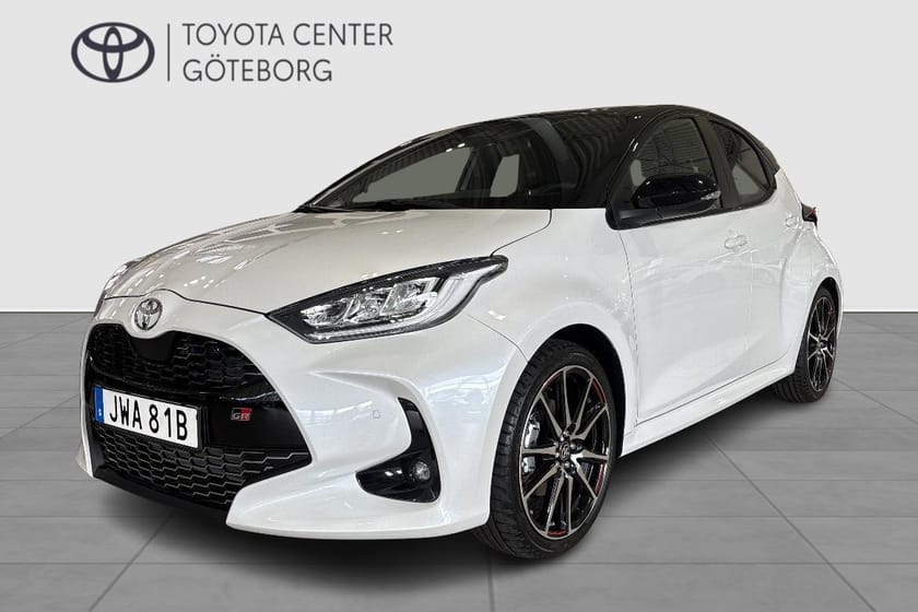 Bild 1 av Toyota Yaris Hybrid 130 GR SPORT BI-TONE JBL