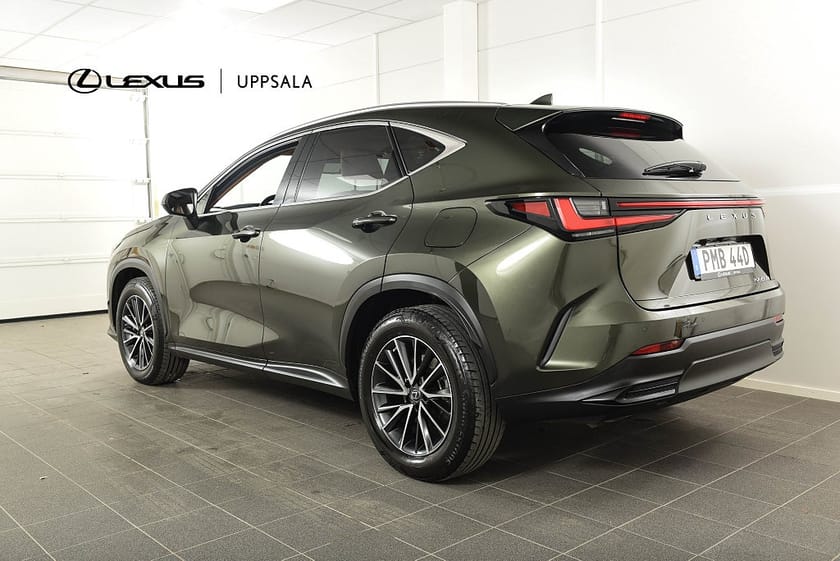 Bild 3 av Lexus NX 450h+ NX450H+  Executive Teknikpaket Taklucka Plug-In