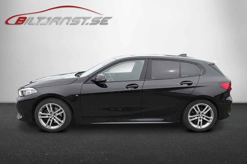Bild 2 av BMW 118i M-sport/ nyservad/ svart innertak