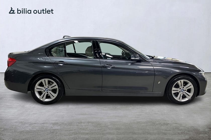 Bild 5 av BMW 330e Sedan Steptronic Sport line 252hk Navi Backkamera