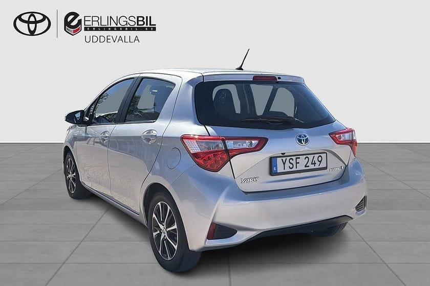Bild 3 av Toyota Yaris Hybrid TOUCH & GO EDT / V-HJUL / NYSERVAD