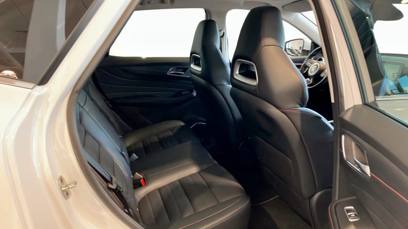 Bild 5 av MG EHS PHEV plug in hybrid luxury my21