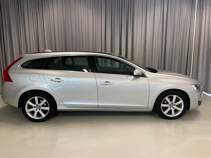 Bild 4 av Volvo V60 D3 150hk Classic Momentum Pvärm Voc