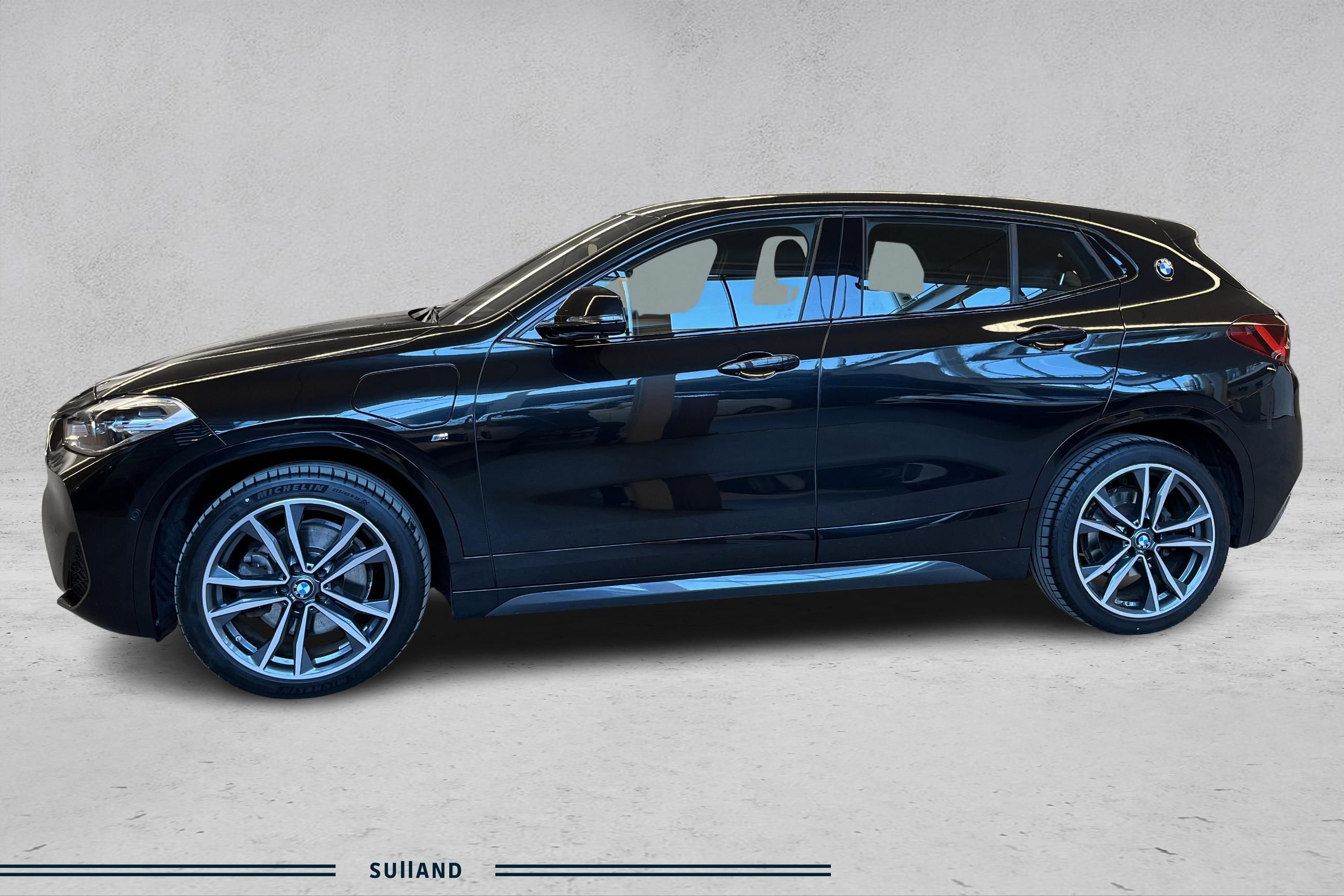 Thumnail bilde 1 av BMW X2 xDrive25e