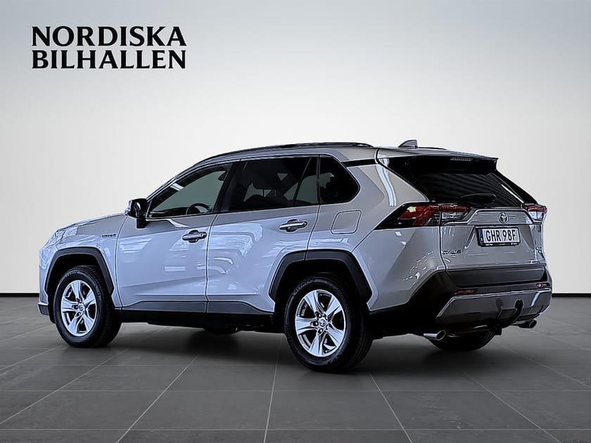 Bild 5 av Toyota RAV4 Hybrid AWD-i E-CVT Active Nyservad Drag Backkamera GPS