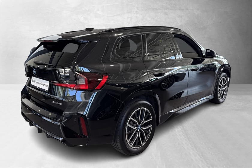 Bilde 4 av BMW iX1 xDrive30 Fully Charged M-sport, Harman, Head-up