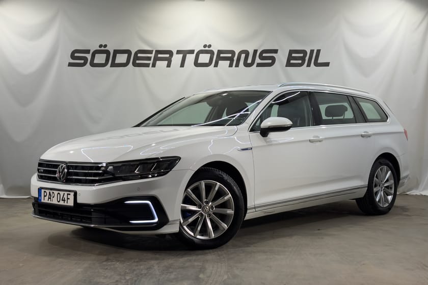 Bild 1 av Volkswagen Passat Sportscombi GTE 1.4 TSI DRAG VÄRMARE KAMERA CARPLAY MOMSBIL