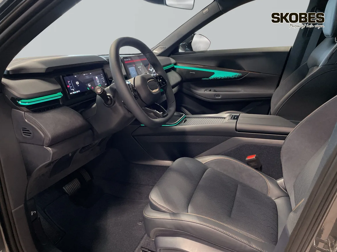 Lynk & Co 08 PHEV