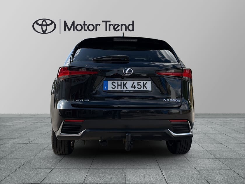 Bild 4 av Lexus NX 300h AWD NX300H EXECUTIVE DRAG VINTERHJUL