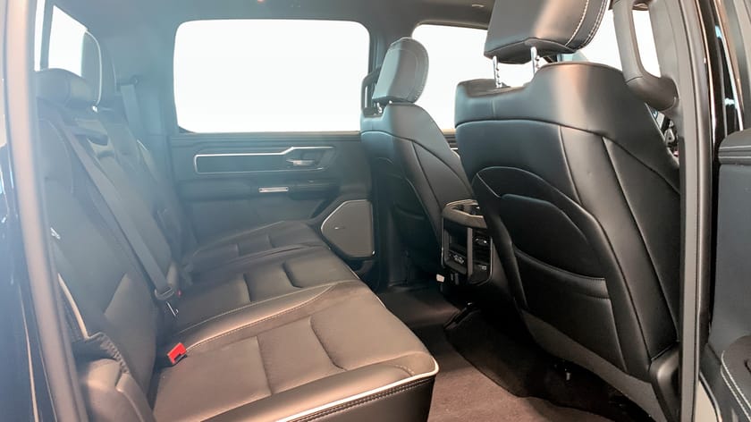 Bild 5 av RAM 1500 Crew Cab Laramie Night Edition 3.0L 420hk AT8 4WD