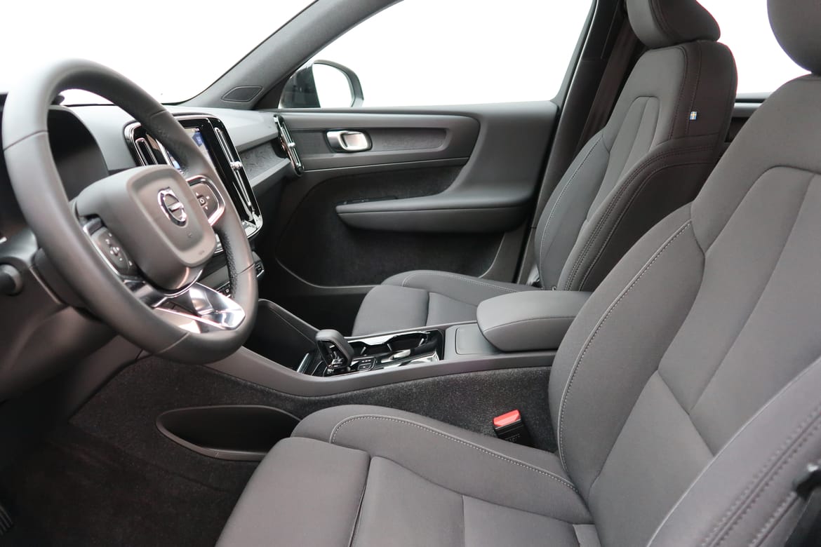 Volvo XC40 2023 - miniatyr 4