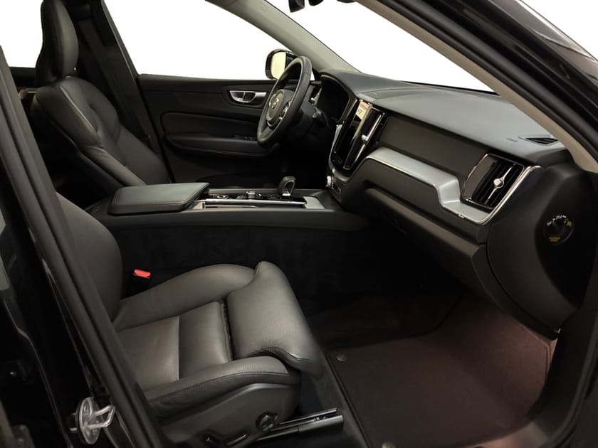 Bild 4 av Volvo XC60 T6 Plus Dark Nordic Edition | H/K | 360 Kamera | Drag |