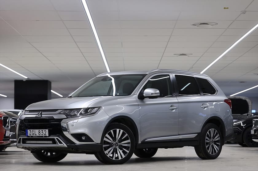 Bild 3 av Mitsubishi Outlander 2.0 4WD 150hk Business Keyless B-kamera