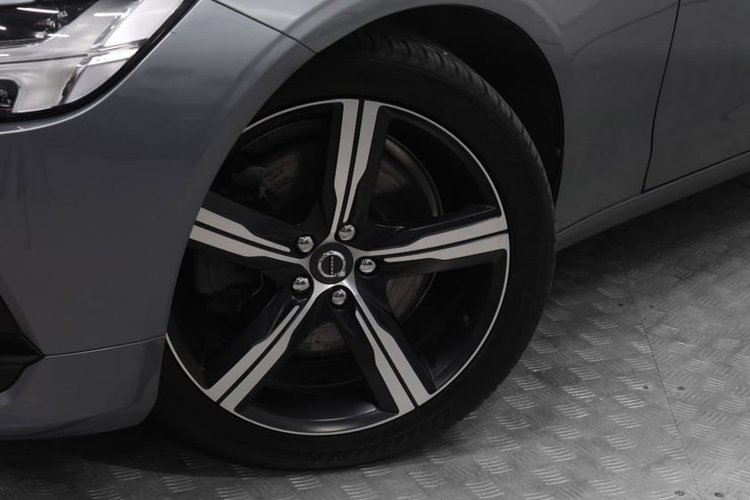 Bilde 2 av Volvo V90 T8 390hk AWD R-design aut