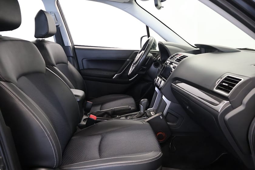 Bild 4 av Subaru Forester 2.0 4WD / Drag / M-Värm / V-Hjul / 1Ägare / B-Kamera