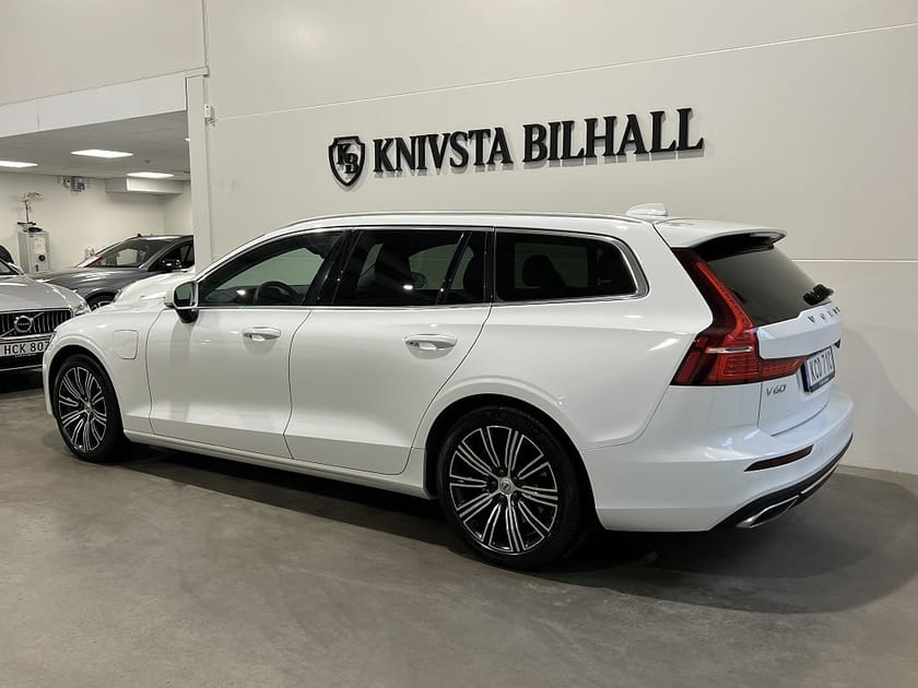 Bild 2 av Volvo V60 Recharge T6 AWD Inscription Exp Leasbar Drag 340hk