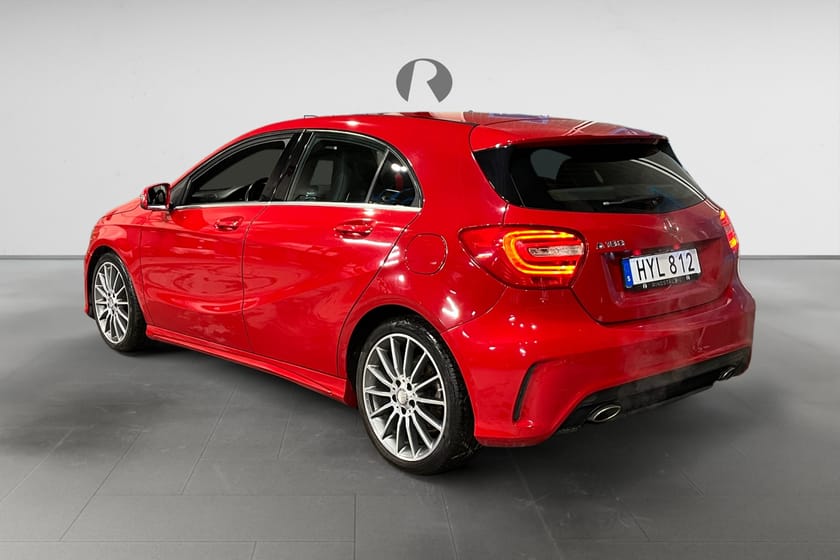 Bild 5 av Mercedes-Benz A 180 122 HK AUT AMG LINE PDC 15500MIL 646KR/ÅR 18"