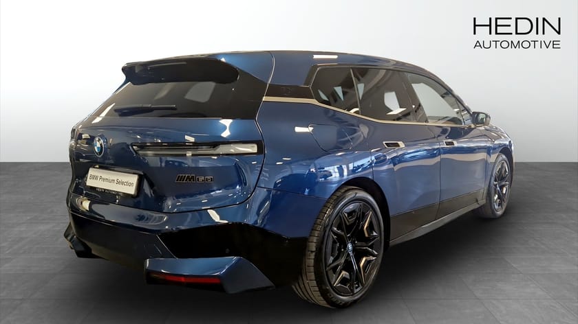 Bild 2 av BMW iX M60 M lättmetallfälgar, Skye lounge, Soft Close, Titanbronze list, Tonade rutor