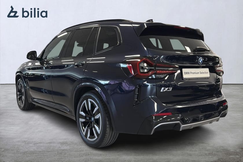 Bild 2 av BMW iX3 M Sport | Charged | Drag | Backkamera | Aktiv farth.