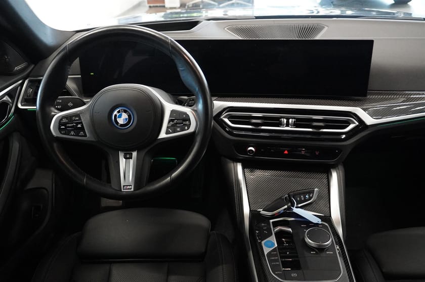 Bild 2 av BMW i4 eDrive40 Gran Coupé Fully Charged M Pro Laser HUD DAP Pap H K Leasebar