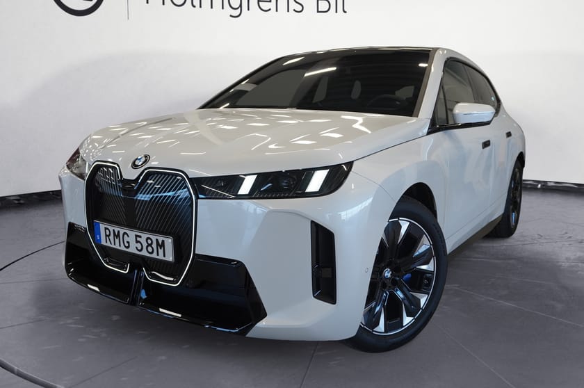 Bild 1 av BMW iX xDrive60 Supercharged Edition Multistol Integral Aktiv Styrning 21