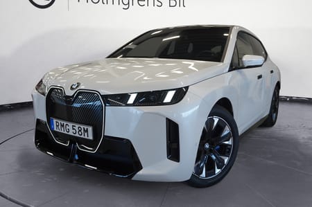 BMW iX xDrive60 Supercharged Edition Multistol Integral Aktiv Styrning 21