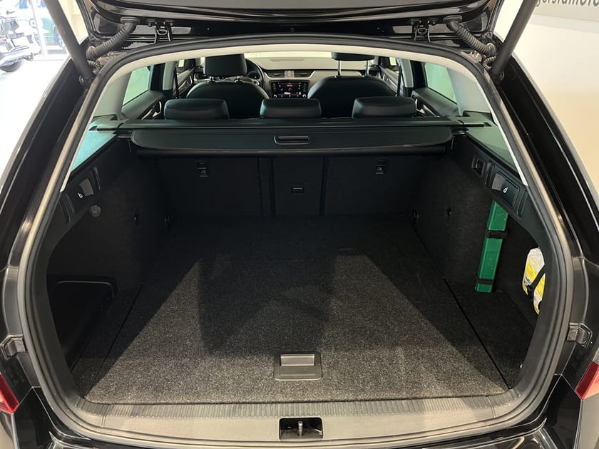 Bild 5 av Škoda Octavia Kombi VIA COMBI STYLE 1,5 TSI 150 DSG STY