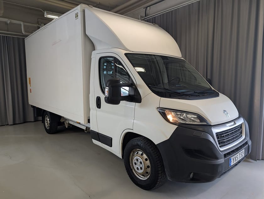 Bild 1 av Peugeot Boxer Chassi Cab Volymskåp 165HK L4200