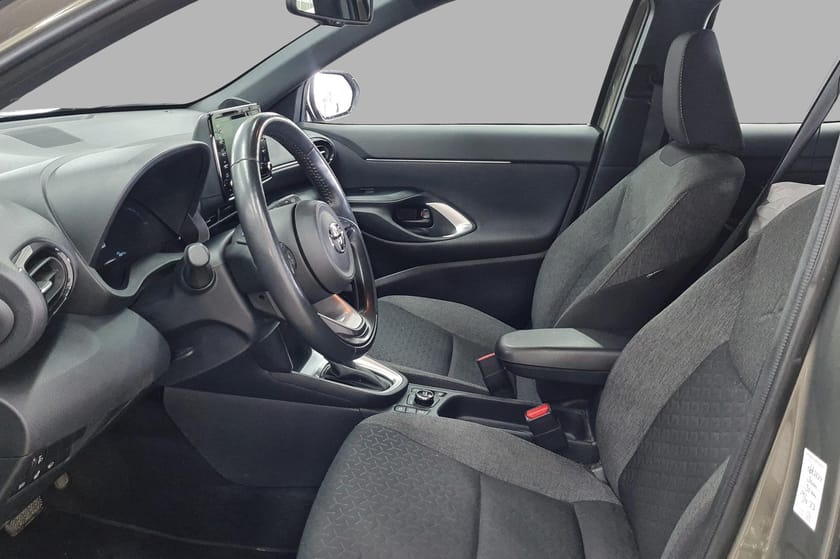 Bilde 4 av Toyota Yaris Cross Hybrid AWD-i Active - Ryggekamera - LED