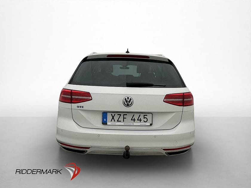 Bild 5 av Volkswagen Passat Variant GTE 1.4 TSI 218hk Cockpit B-Kamera Drag