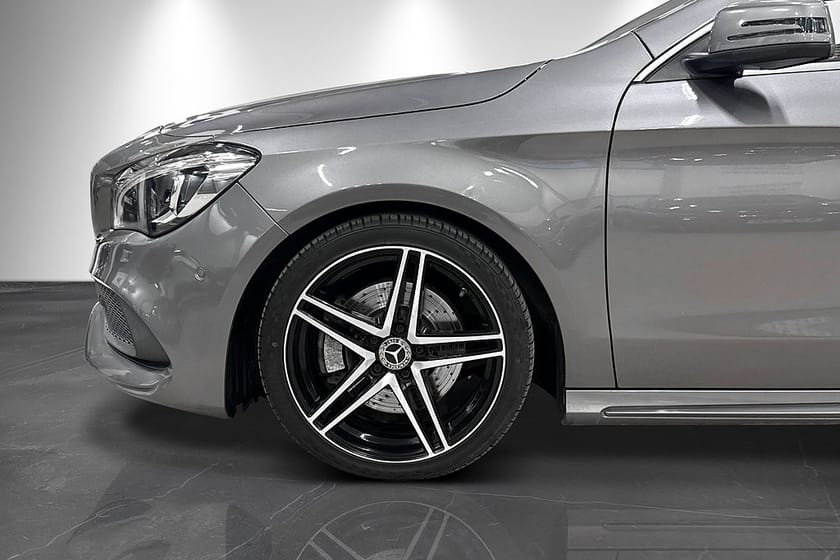 Bild 2 av Mercedes-Benz CLA 220 d 4MATIC 177hk AMG Line Pano Drag B-kam Navi