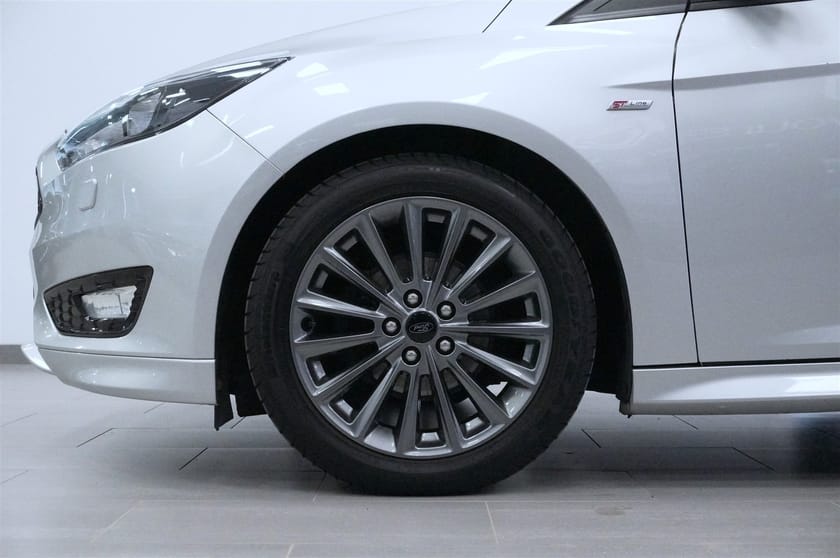 Bild 2 av Ford Focus Kombi ST-Line Kamera